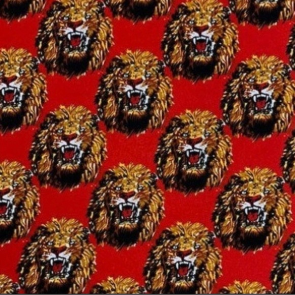 Red Isiagu / Isi agu / Chieftaincy / Feni - Picture 1 of 1